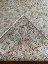 Load image into Gallery viewer, Collette 5’5 x 9’1
