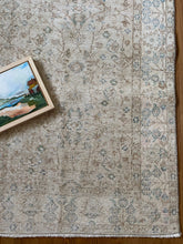 Load image into Gallery viewer, Collette 5’5 x 9’1
