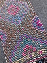 Load image into Gallery viewer, Chicago 2&#39;3.5 x 11&#39;6
