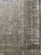 Load image into Gallery viewer, Olive 9 x 12’7
