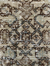 Load image into Gallery viewer, Jaclyn 8’7.5 x 11’8 (9 x 12)
