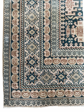 Load image into Gallery viewer, Dalton 4’8 x 7’9
