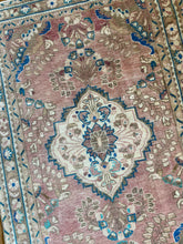 Load image into Gallery viewer, Mollie 3’7 x 5’5.5
