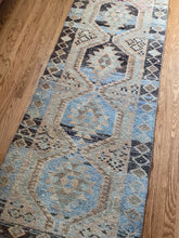 Load image into Gallery viewer, Mollie 2’10 x 8’5

